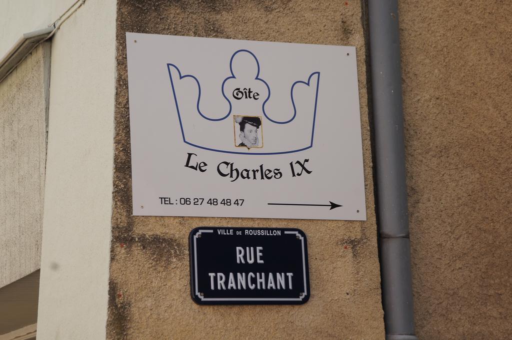 Le Charles IX Lejlighed Roussillon  Eksteriør billede